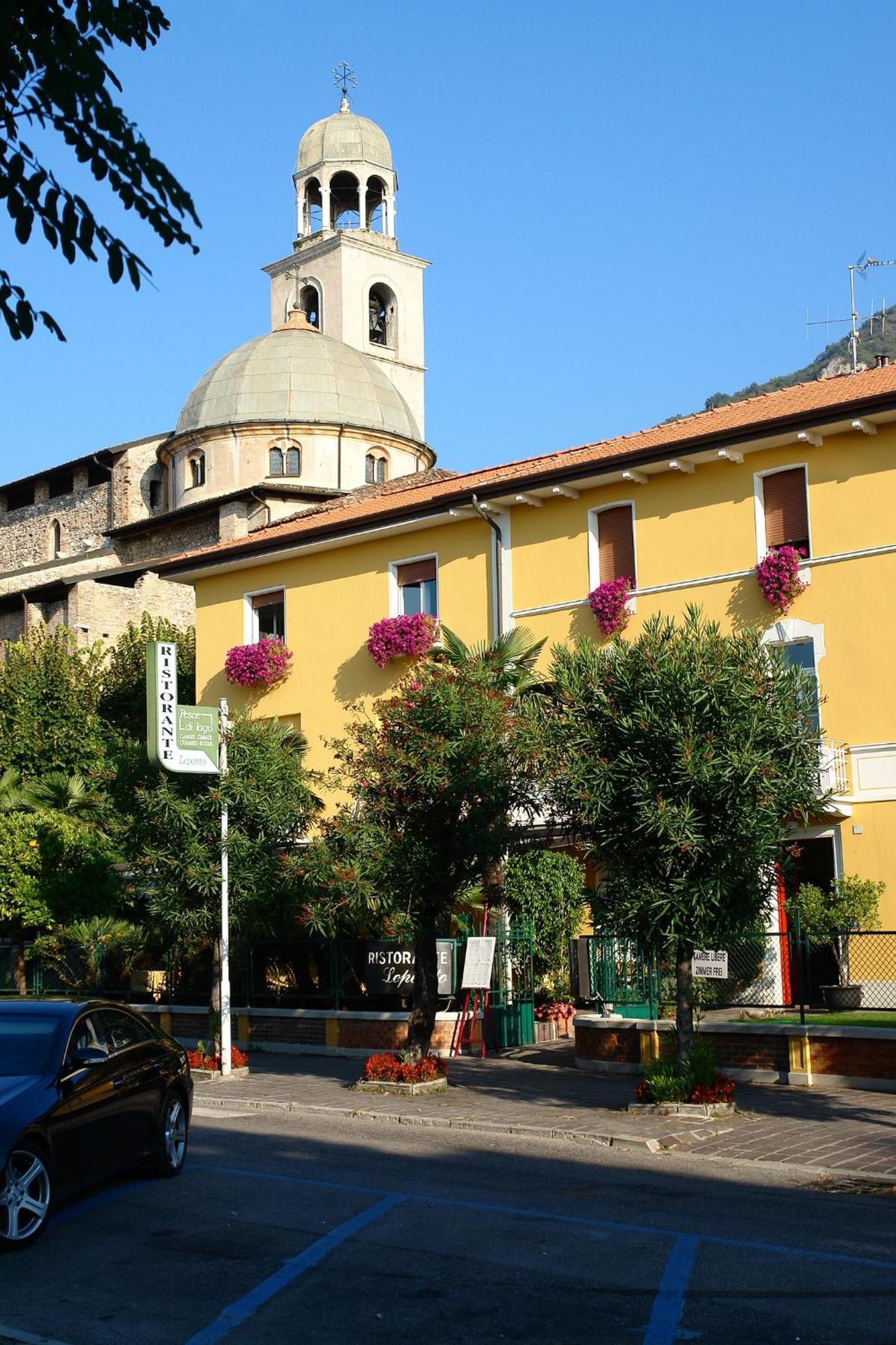 Hotel Ristorante Lepanto Salò Exteriér fotografie